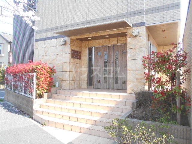 17/27 エントランス