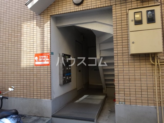 2/2 エントランス