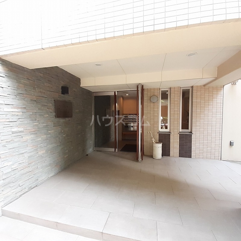 22/24 エントランス