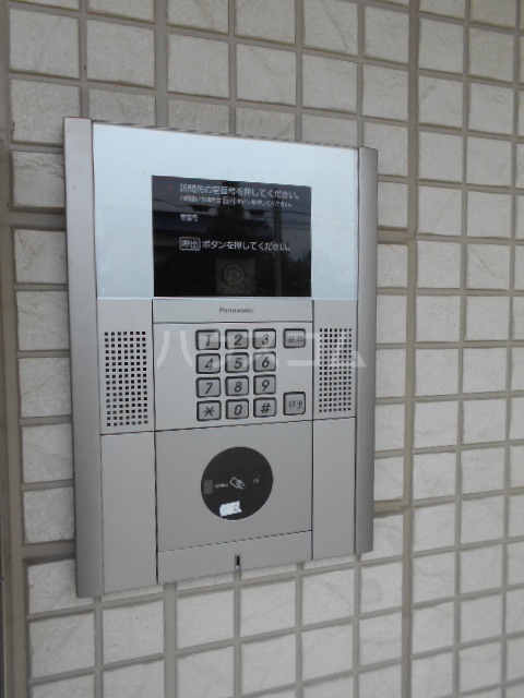 17/26 エントランス