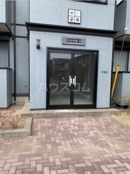 16/25 エントランス