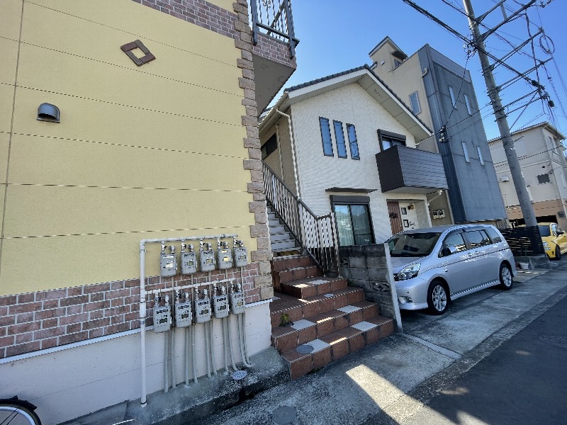 21/23 エントランス