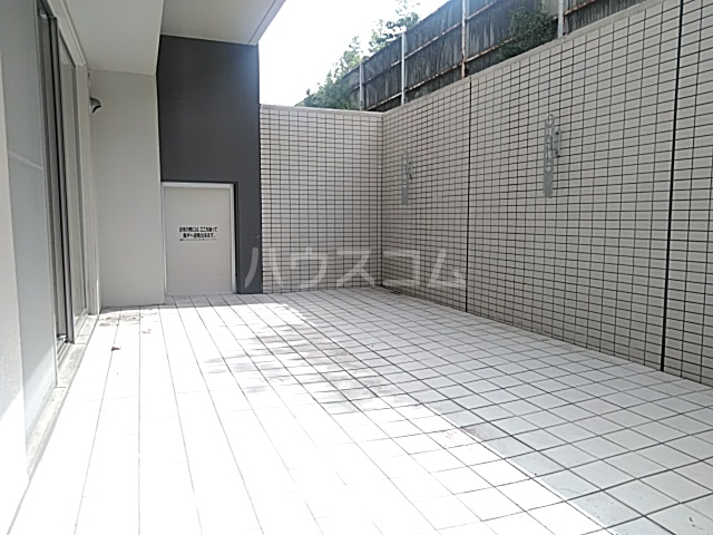 21/30 バルコニー