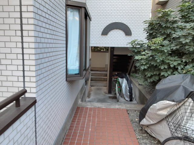 3/4 エントランス