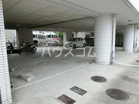 2/3 駐車場