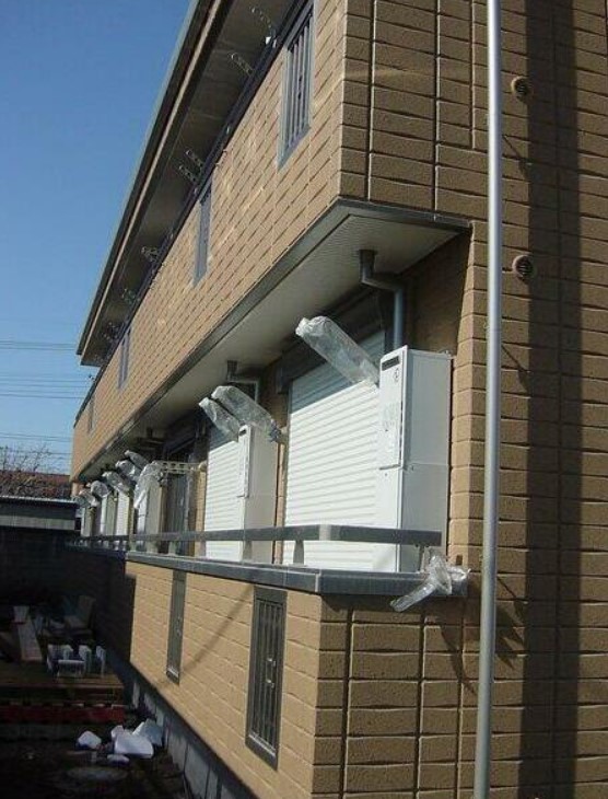 20/28 エントランス