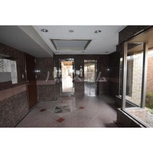 15/17 エントランス