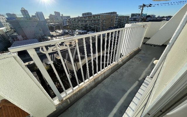 23/30 バルコニー