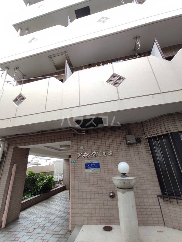 13/23 エントランス