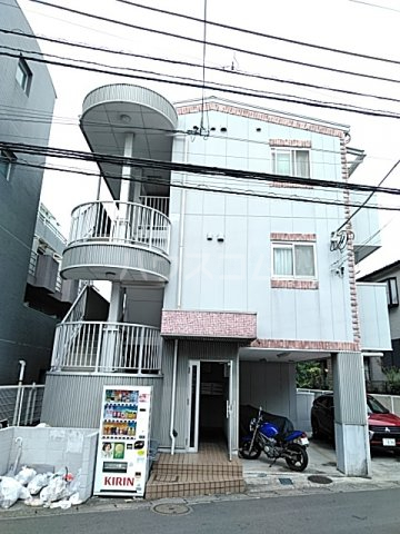 20/26 エントランス