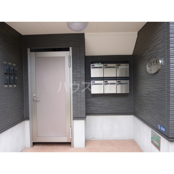 13/21 エントランス