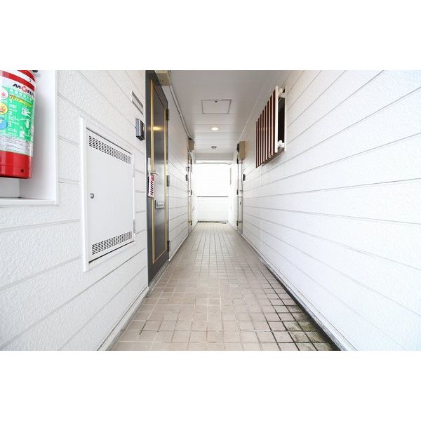 19/25 エントランス