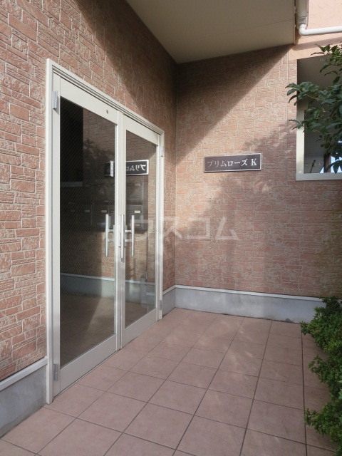 17/27 エントランス