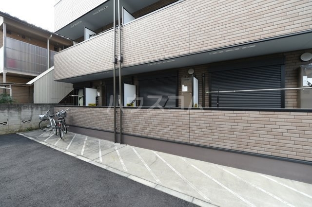 20/23 駐車場