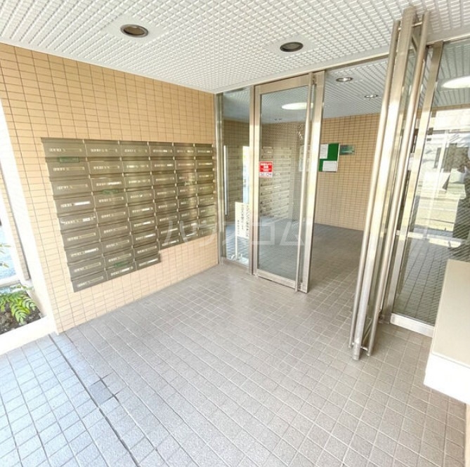 15/20 エントランス