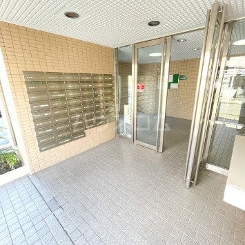 17/21 エントランス