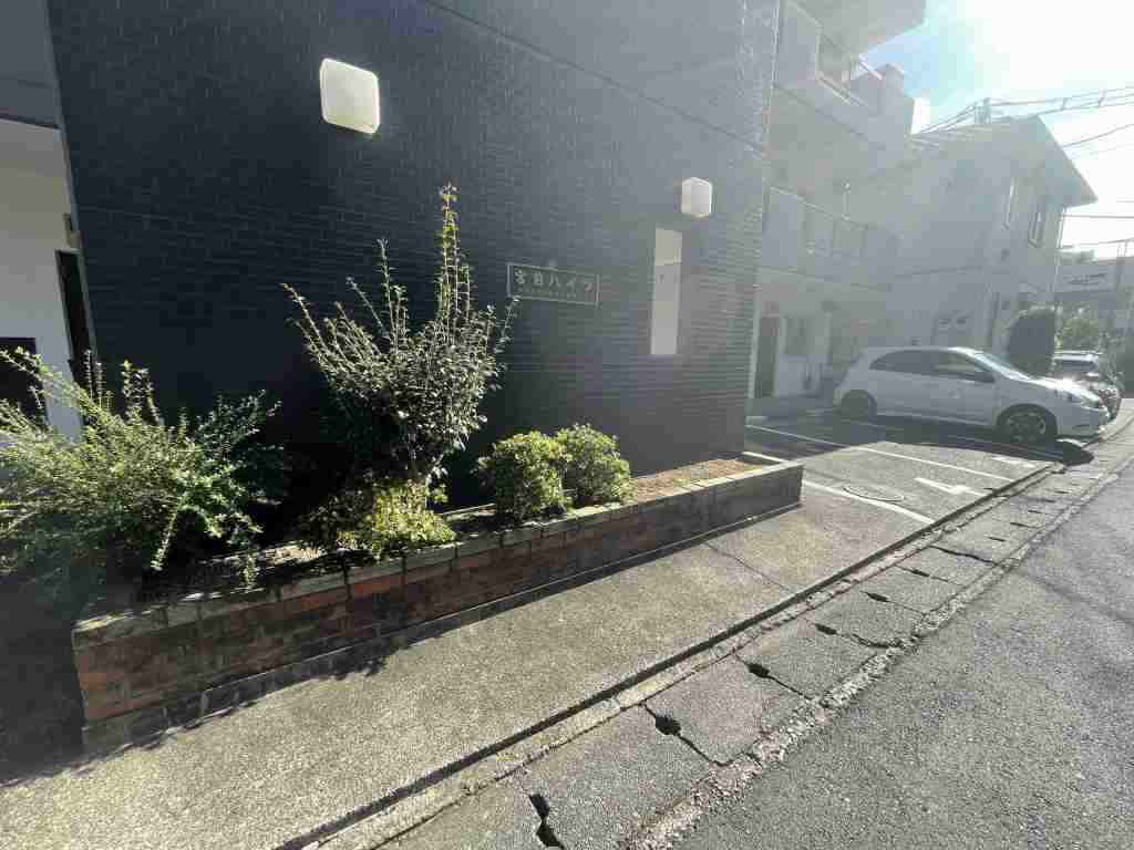 20/26 エントランス