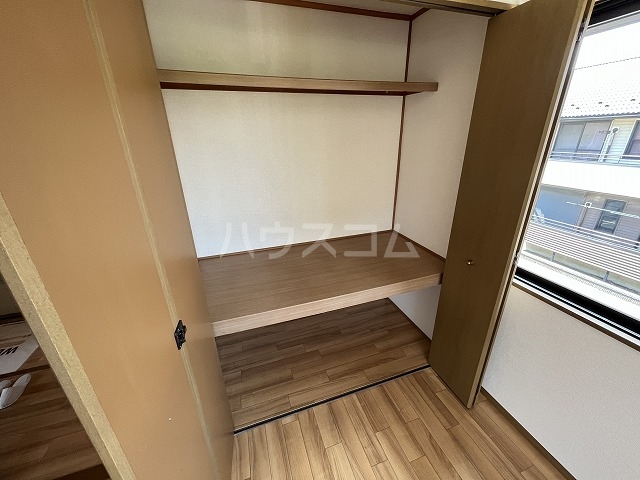 13/30 収納