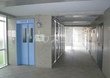 16/24 エントランス