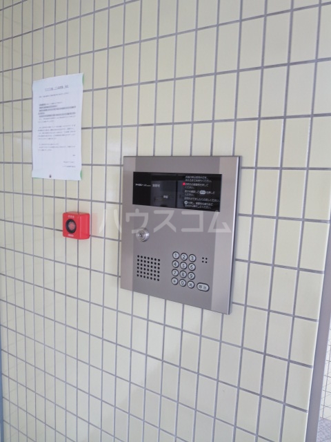 19/28 エントランス