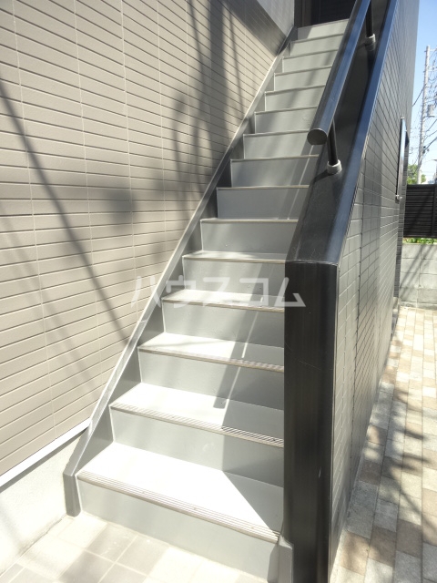 14/23 エントランス