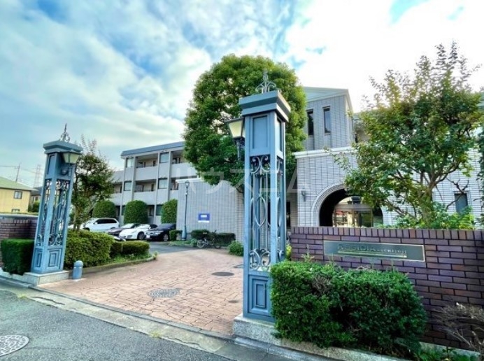 18/28 エントランス