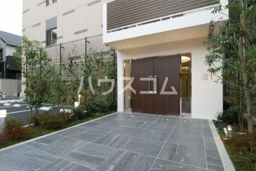 15/18 エントランス