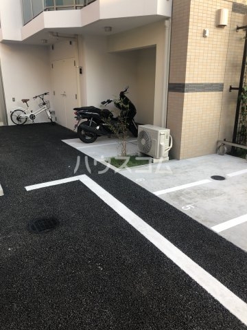 22/30 駐車場