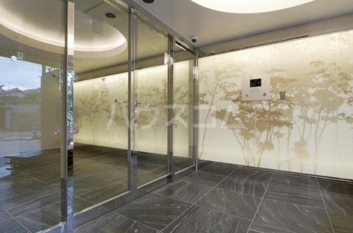 14/17 エントランス