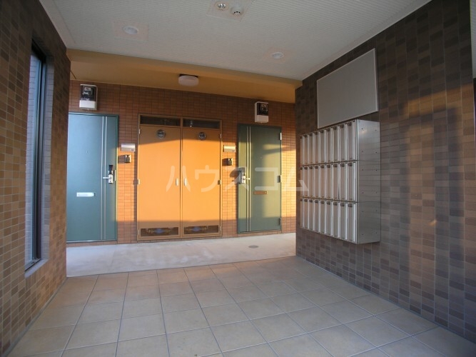 14/25 エントランス