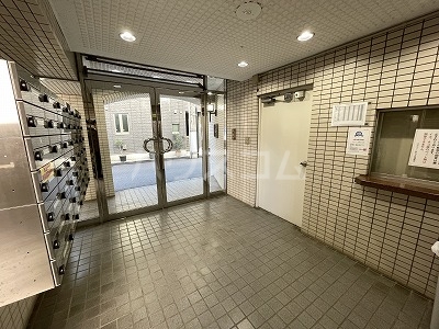 21/29 エントランス