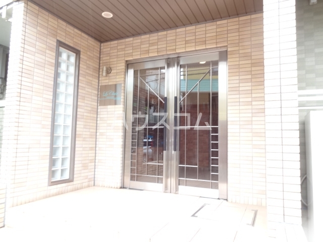 29/30 エントランス