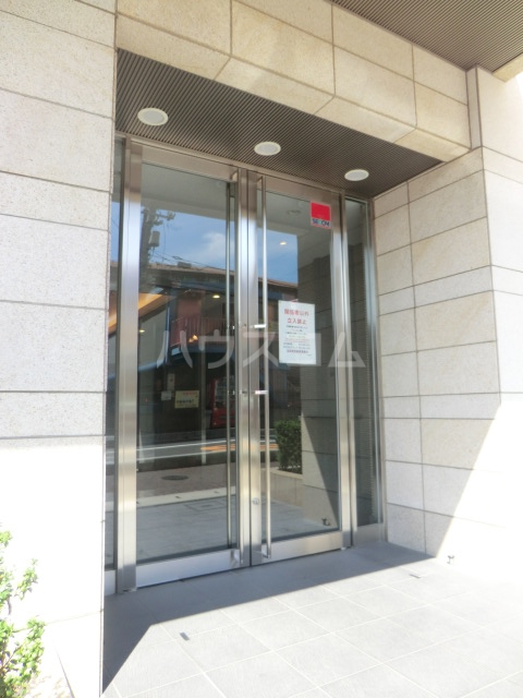 17/27 エントランス