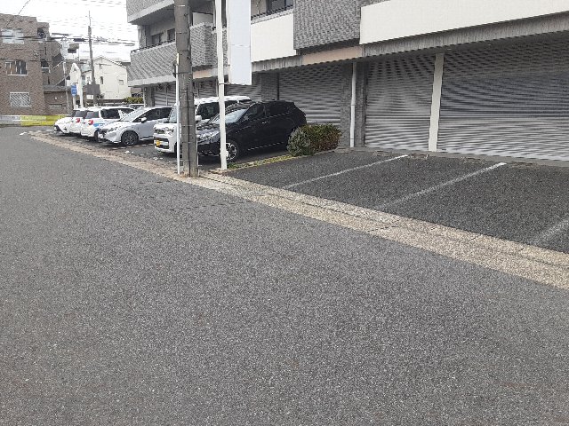 26/30 駐車場