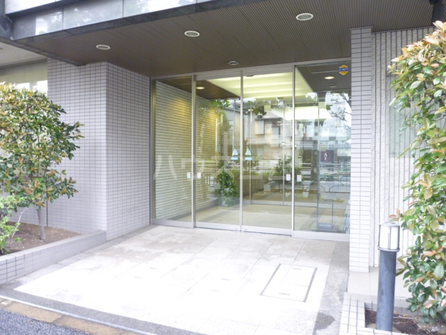 14/22 エントランス