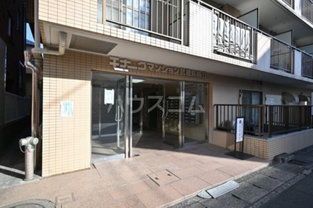 27/30 エントランス