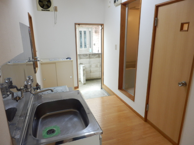 19/24 エントランス