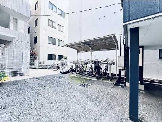 20/30 駐車場
