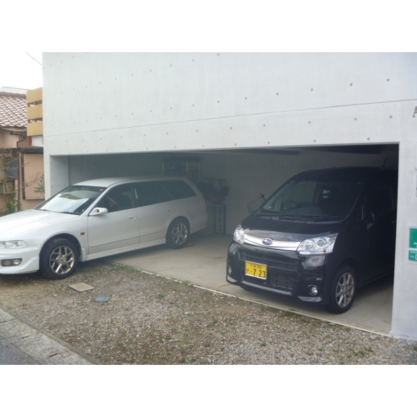 22/30 駐車場