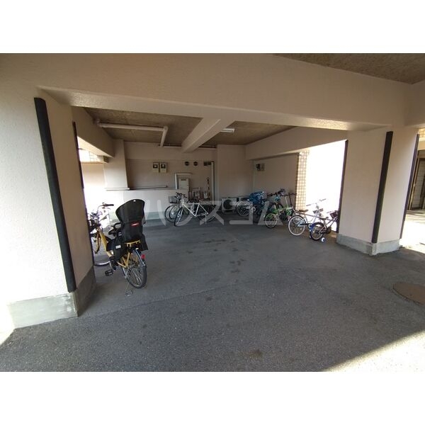 17/23 駐車場