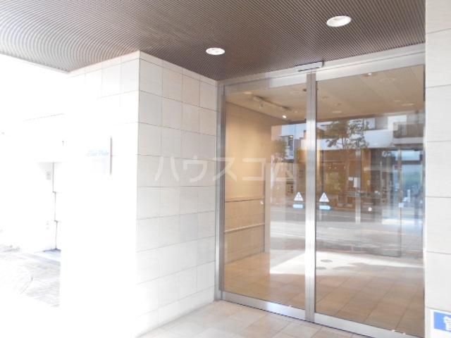 2/3 エントランス