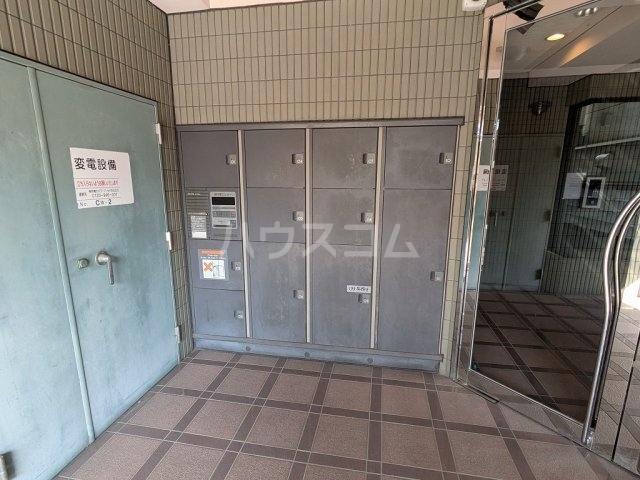 20/30 エントランス