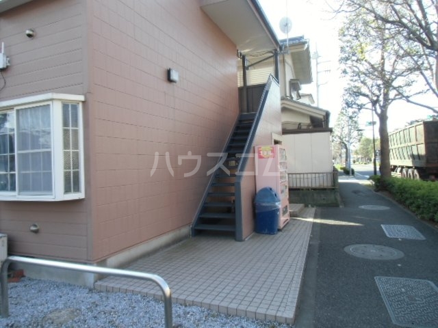 2/3 エントランス