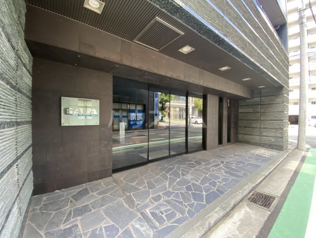 3/4 エントランス