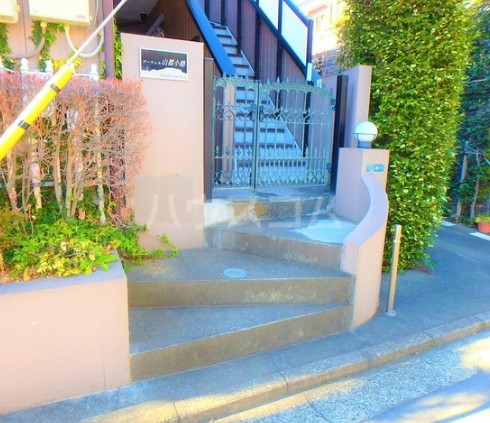 17/22 エントランス