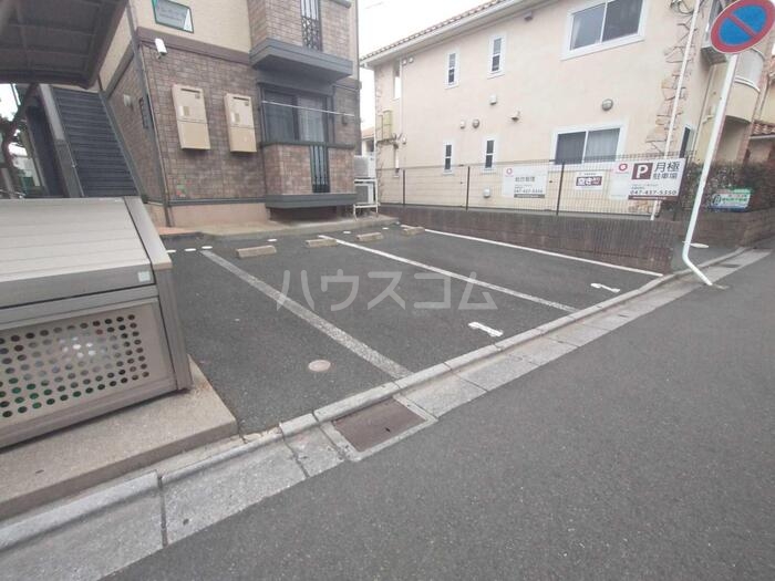 20/30 駐車場