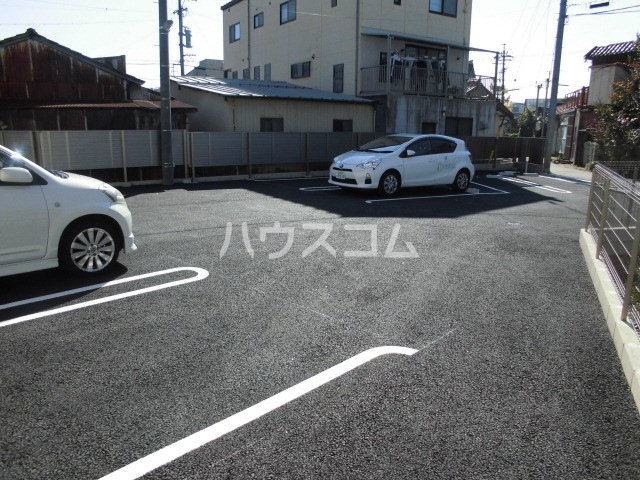 22/30 駐車場