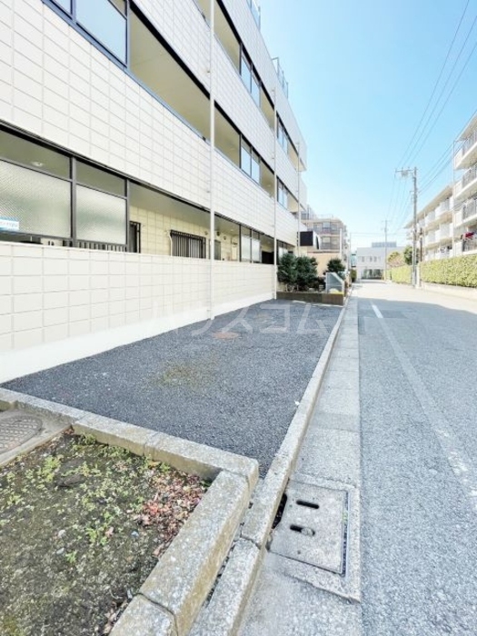 21/30 駐車場
