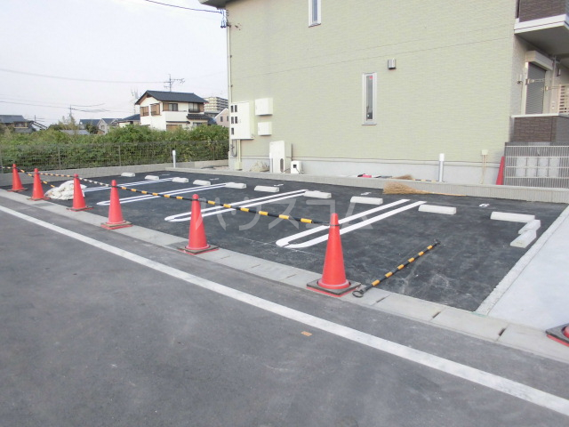 21/26 駐車場