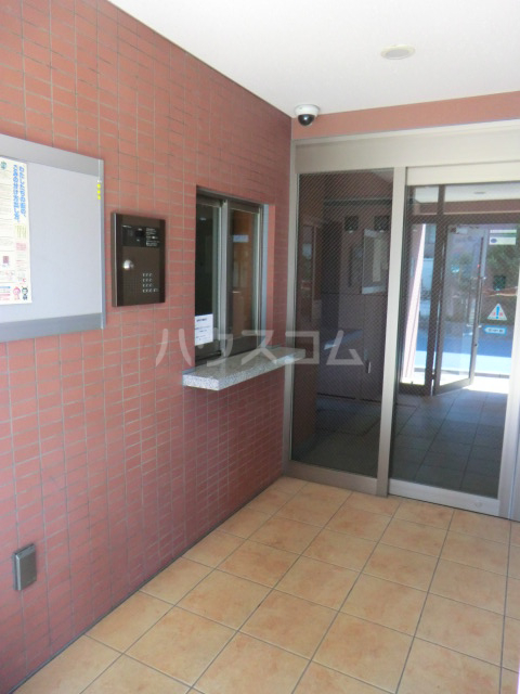 16/27 エントランス